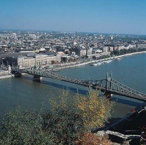 Budapest.jpg (32299 Byte)